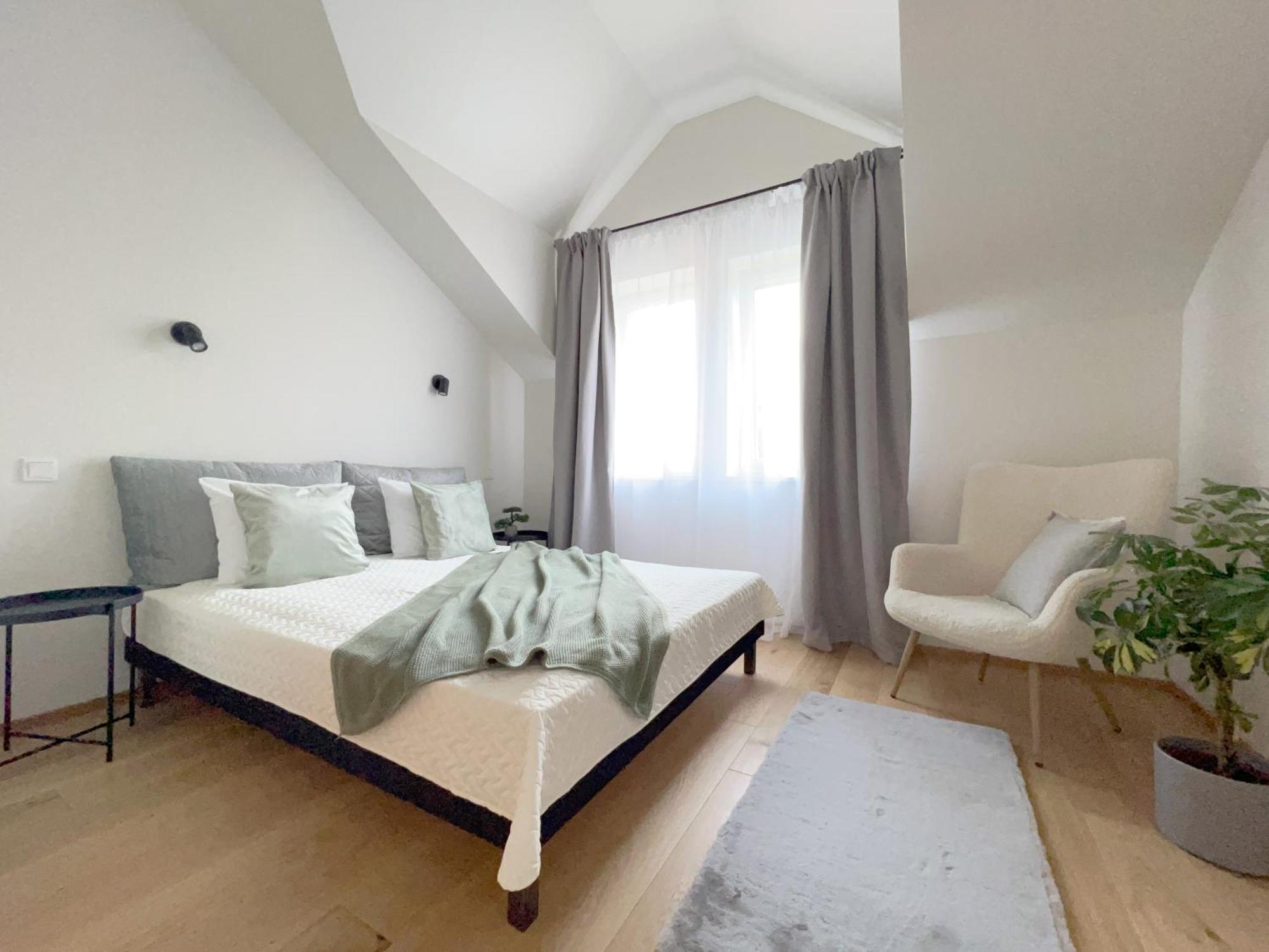 Cozy Apple Garden Deluxe Apartment